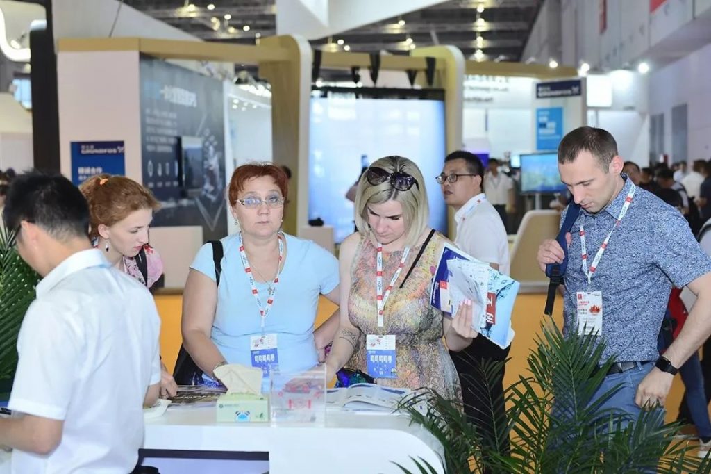 總理帶頭喝“下水道水”，新加坡為何被逼至如此？-