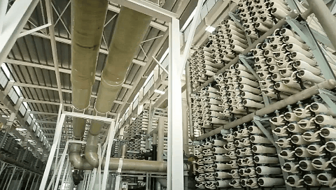 總理帶頭喝“下水道水”，新加坡為何被逼至如此？-